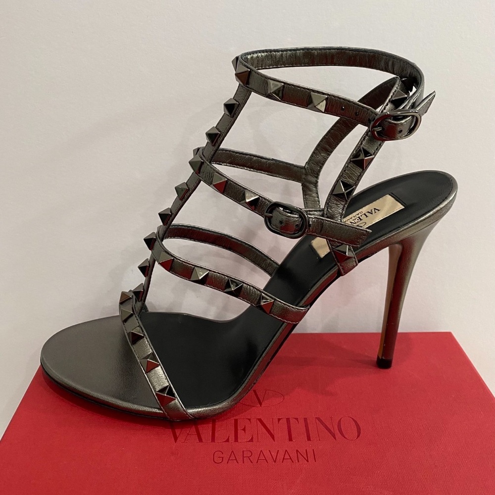 Authentic Valentino Heels- New